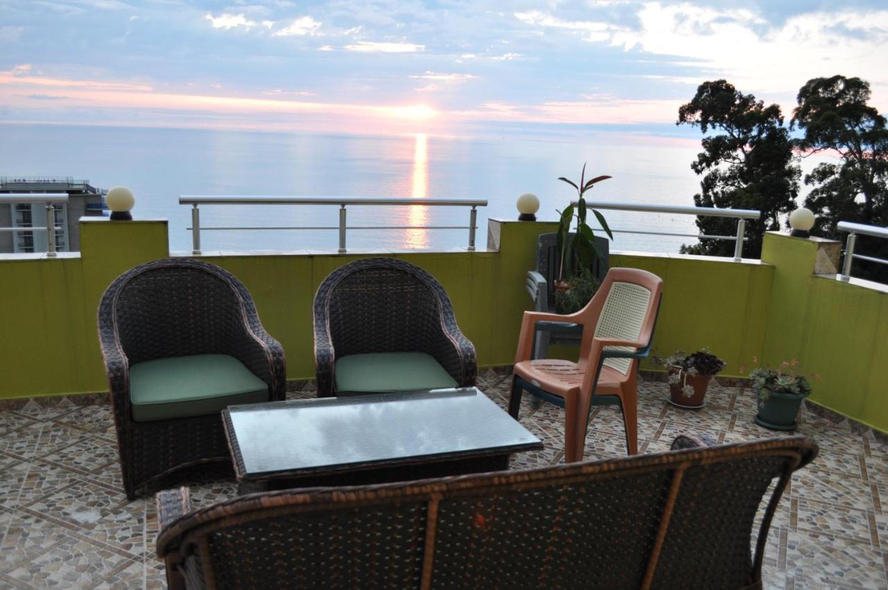 Akhmed Guest House Kvariati Exterior photo